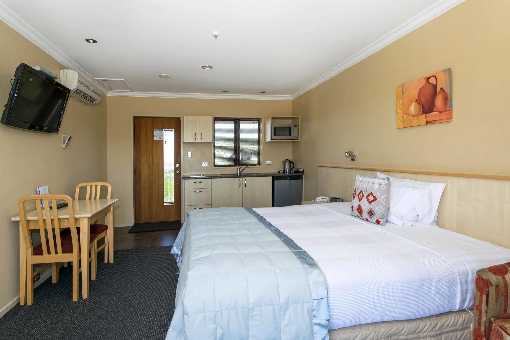 Blenheim Spa Motor Lodge Exterior photo