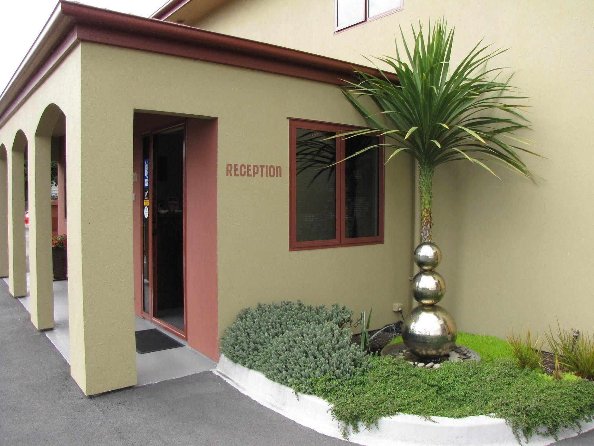 Blenheim Spa Motor Lodge Exterior photo