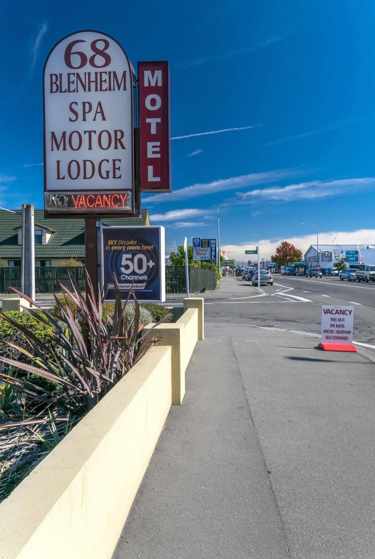 Blenheim Spa Motor Lodge Exterior photo